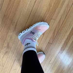 On Running Women's Gradient Pink Athletic Shoes